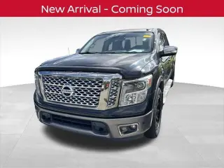 Nissan Titan 2017 4x2 Platinum Reserve 4dr Crew Cab