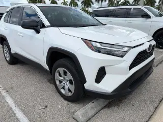 Toyota RAV4 2025 LE 4dr SUV