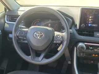 Toyota RAV4 2025 LE 4dr SUV