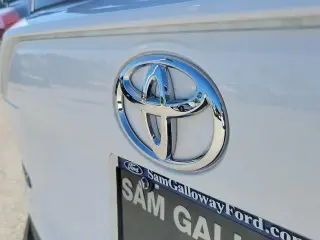 Toyota RAV4 2025 LE 4dr SUV