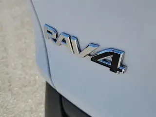 Toyota RAV4 2025 LE 4dr SUV