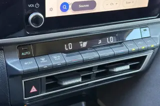 Toyota Camry 2025 AWD LE 4dr Sedán