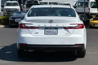 Toyota Camry 2025 AWD LE 4dr Sedán