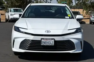 Toyota Camry 2025 AWD LE 4dr Sedán