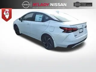 Nissan Versa 2025 SR 4dr Sedán