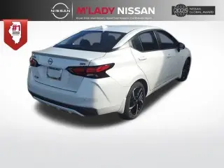 Nissan Versa 2025 SR 4dr Sedán