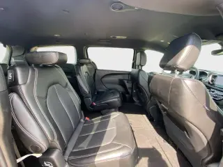 Chrysler Pacifica 2025 Select 4dr Mini-Van