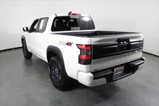 Nissan Frontier 2026 4x4 PRO-4X 4dr Crew Cab 5 ft. SB