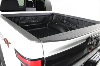 Nissan Frontier 2026 4x4 PRO-4X 4dr Crew Cab 5 ft. SB
