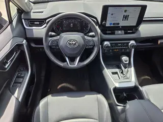 Toyota RAV4 2025 XLE Premium 4p SUV