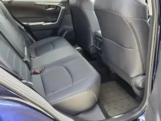 Toyota RAV4 2025 XLE Premium 4p SUV