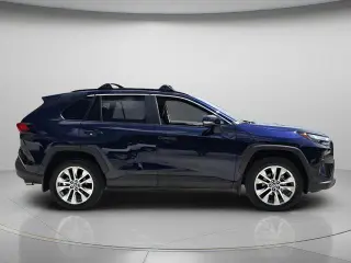 Toyota RAV4 2025 XLE Premium 4p SUV