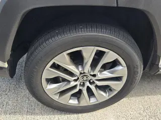 Toyota RAV4 2022 XLE Premium 4p SUV