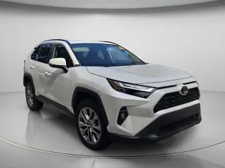 Toyota RAV4 2022 XLE Premium 4p SUV