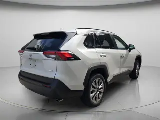 Toyota RAV4 2022 XLE Premium 4p SUV
