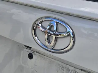 Toyota RAV4 2022 XLE Premium 4p SUV