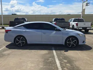 Nissan Altima 2023 2.5 SR 4dr Sedan