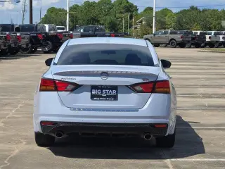 Nissan Altima 2023 2.5 SR 4dr Sedan