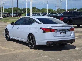 Nissan Altima 2023 2.5 SR 4dr Sedan