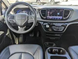Chrysler Pacifica 2025 Select 4dr Mini-Van