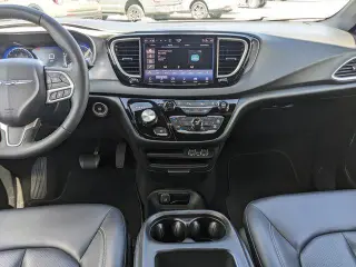 Chrysler Pacifica 2025 Select 4dr Mini-Van
