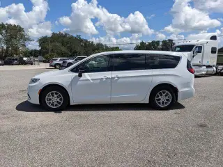 Chrysler Pacifica 2025 Select 4dr Mini-Van