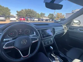 Volkswagen Atlas 2021 V6 SE 4dr SUV con Tecnología (lanzamiento intermedio)