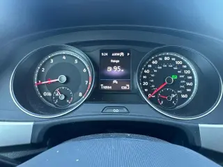 Volkswagen Atlas 2021 V6 SE 4dr SUV con Tecnología (lanzamiento intermedio)