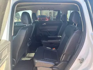 Volkswagen Atlas 2021 V6 SE 4dr SUV con Tecnología (lanzamiento intermedio)