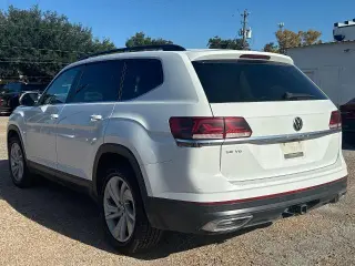 Volkswagen Atlas 2021 V6 SE 4dr SUV con Tecnología (lanzamiento intermedio)