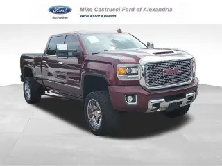 GMC Sierra 2500HD 2017 4x4 Denali 4dr Cabina de Tripulacion SB