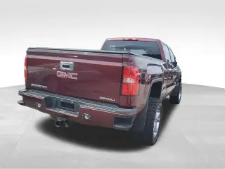 GMC Sierra 2500HD 2017 4x4 Denali 4dr Cabina de Tripulacion SB