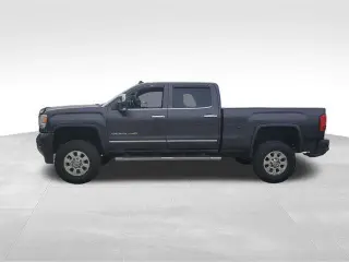 GMC Sierra 2500HD 2015 4x4 Denali 4dr Crew Cab SB