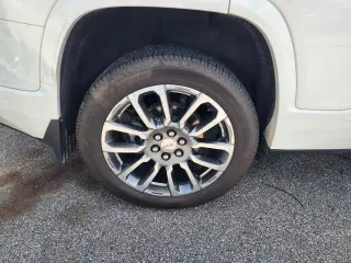 GMC Acadia 2023 Denali 4dr SUV