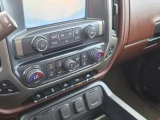 Chevrolet Silverado 1500 2018 4x2 High Country 4dr Crew Cab 5.8 ft. SB
