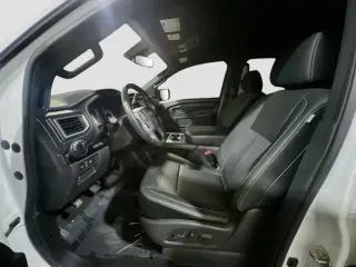Nissan Titan 2019 4x2 SV 4dr Cabina de Tripulação