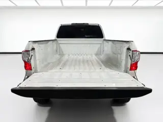Nissan Titan 2019 4x2 SV 4dr Cabina de Tripulação