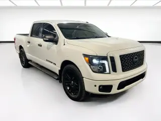 Nissan Titan 2019 4x2 SV 4dr Cabina de Tripulação