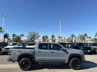 Nissan Frontier 2024 4x4 PRO-4X 4p Cab de Tripulante 5 ft. SB