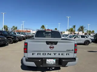 Nissan Frontier 2024 4x4 PRO-4X 4p Cab de Tripulante 5 ft. SB