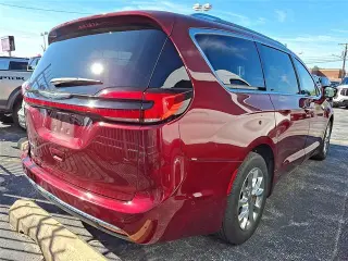 Chrysler Pacifica 2021 Touring L Minivan 4p.