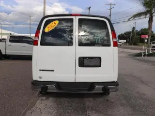 Chevrolet Express 2025 2500 3dr Carrocería de Carga Van