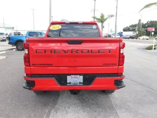 Chevrolet Silverado 1500 2024 4x2 Custom 4dr Crew Cab 5.8 ft. SB