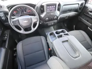 Chevrolet Silverado 1500 2024 4x2 Custom 4dr Crew Cab 5.8 ft. SB