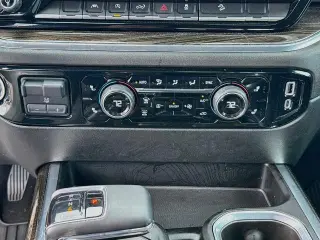 Chevrolet Silverado 1500 2023 4x4 RST 4p. Cabina de tripulação 5.8 ft. SB