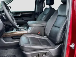 Chevrolet Silverado 1500 2023 4x4 RST 4p. Cabina de tripulação 5.8 ft. SB