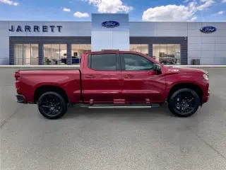 Chevrolet Silverado 1500 2023 4x4 RST 4p. Cabina de tripulação 5.8 ft. SB