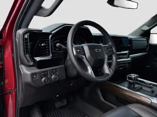 Chevrolet Silverado 1500 2023 4x4 RST 4p. Cabina de tripulação 5.8 ft. SB