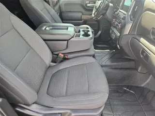 Chevrolet Silverado 1500 2020 4x2 LT cabina doble con 4 puertas, cama de 5.8 pies