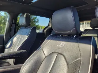 Chrysler Pacifica 2025 Limited 4p Minivan